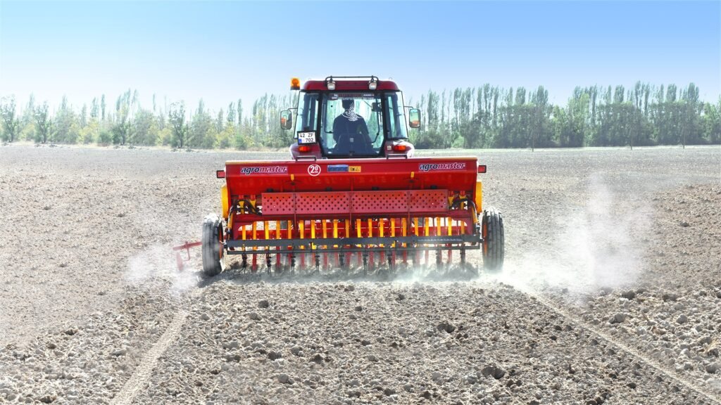 Har bij ki sahi jagah tay karti hai seed drill machine