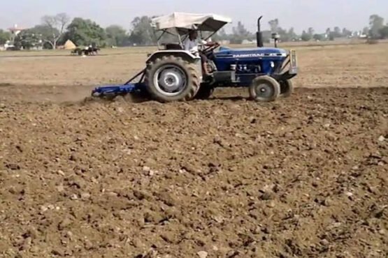 Jutai Karte Samay Kisan Rakhe In Bato Ka Dhyan